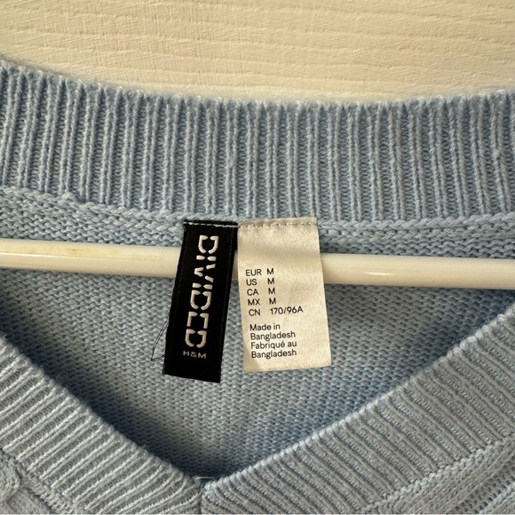 Divided Knitted, Long sleeves, Light Blue, Medium top - Picture 3 of 5